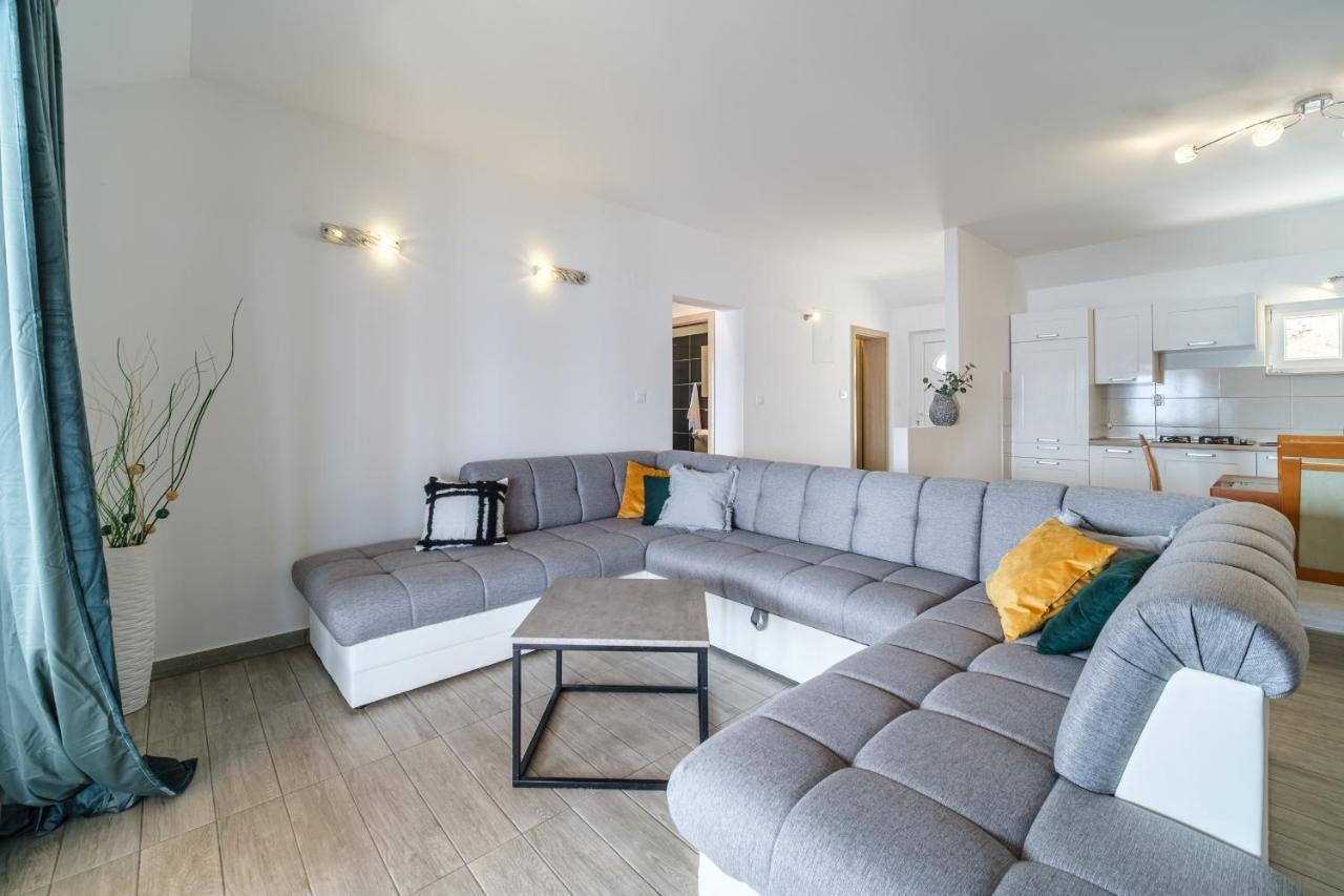Rooms Plaza Divuje Мурвиця Екстер'єр фото